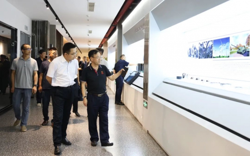 中信特钢集团大冶特钢总经理助理汪有源一行到集团座谈交流