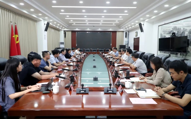 周波接待华体网页版、天津东疆综合保税区、天津市海河产业基金管理有限公司负责人一行