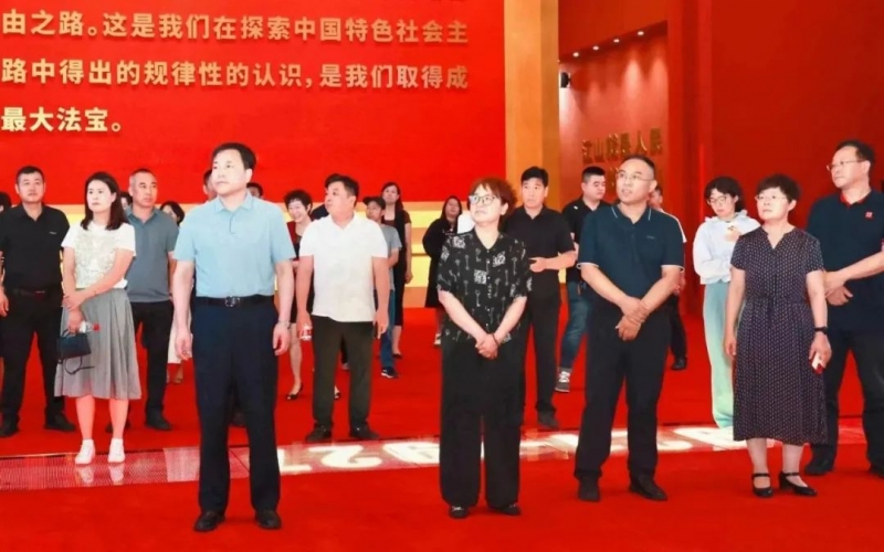 “以人大代表之为助力文化传承发展”现场教学活动走进集团