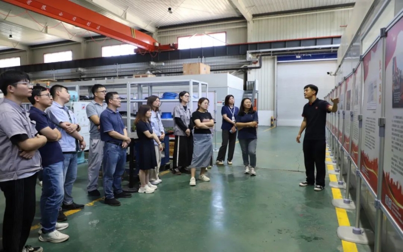 时代记忆党史巡展活动在商科数控举行