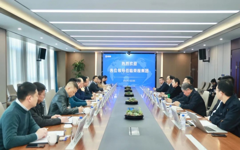 集团董事会主席张荣华与上海市老科协会长蔡敏勇座谈交流