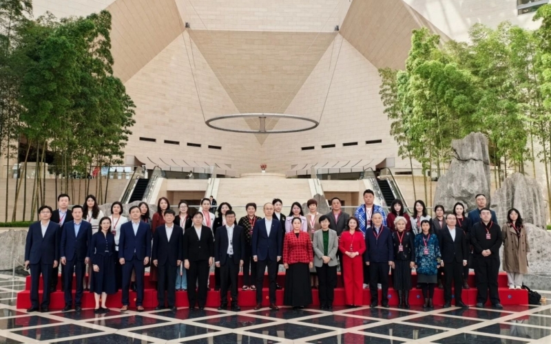 全国“两会”精神政策宣讲会暨金融赋能民营企业家会议在京举行