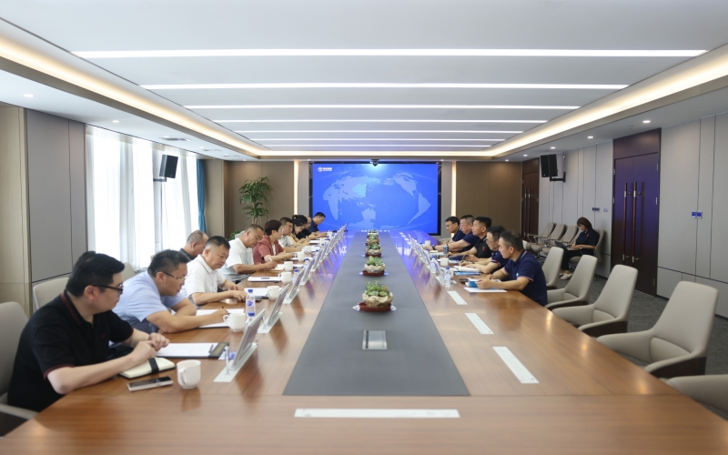 内蒙古自治区锡林郭勒盟正蓝旗委副书记、旗长刘晓敏到访集团