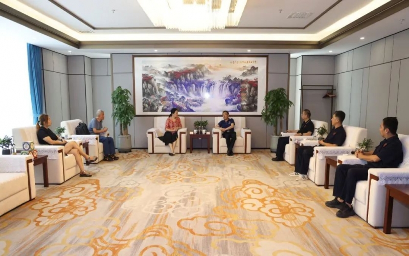 福建科杰起重机械有限公司董事长刘辉一行到集团座谈交流