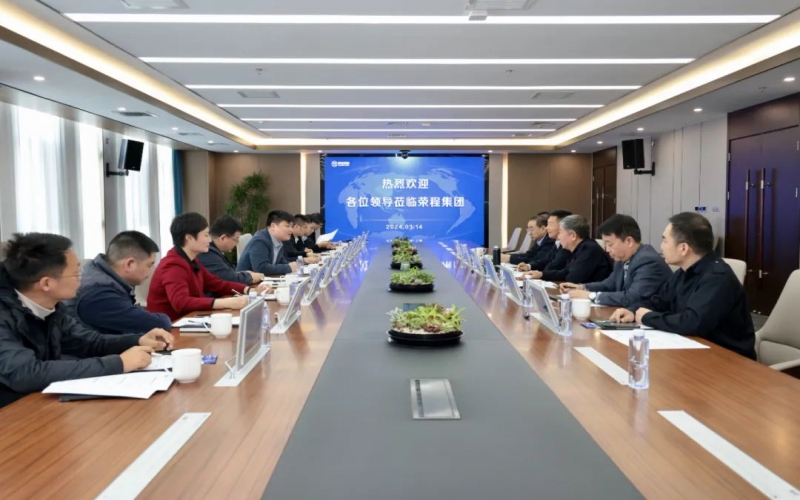 广东中南钢铁股份有限公司营销管理部经理钟富民一行到集团参观座谈