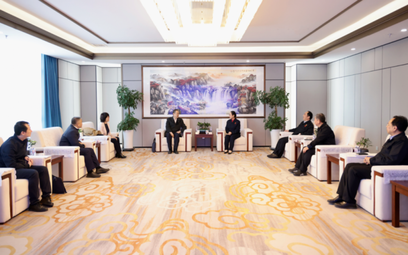 中共天津市委统战部副部长、市工商联党组书记郝树民一行到集团慰问调研