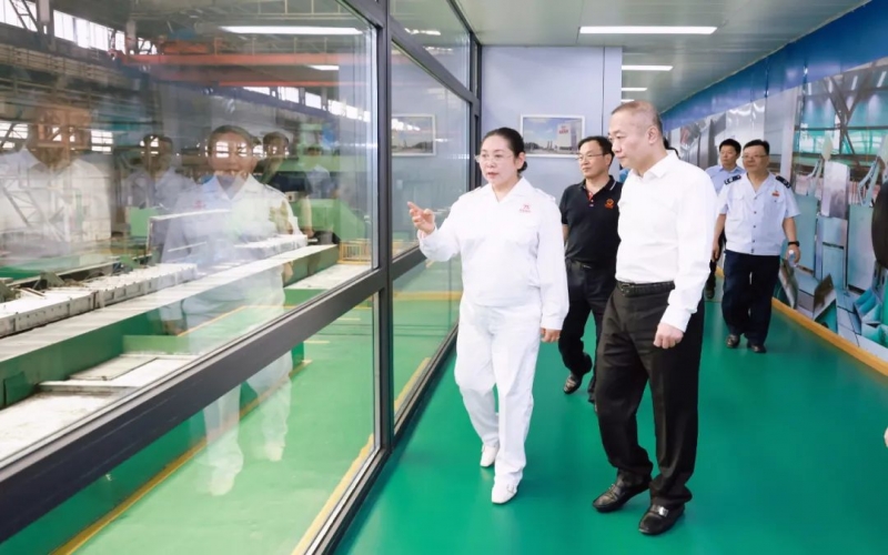 天津市税务局党委书记、局长齐志宏一行到集团参观调研